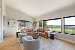 Monterey Bay Recovery House - Living Room